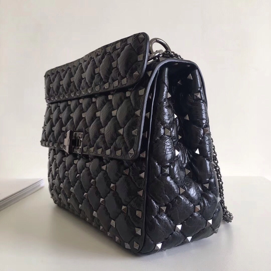 Valentino Garavani  Rockstud Spike Medium  Bag