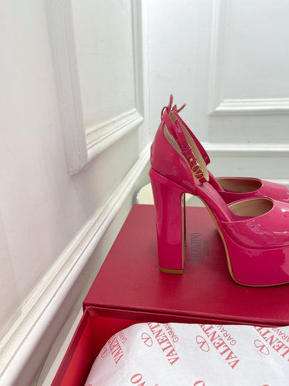 VALENTINO GARAVANI TAN-GO PLATFORM PATENT LEATHER SANDAL 155MM