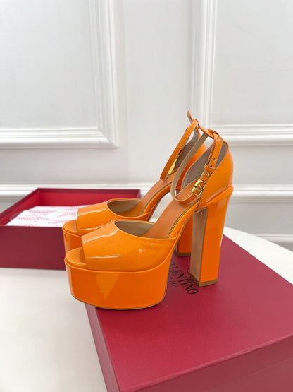 VALENTINO GARAVANI TAN-GO PLATFORM PATENT LEATHER SANDAL 155MM