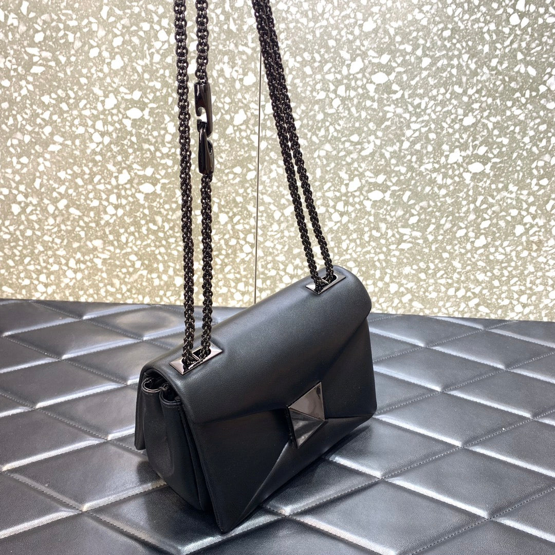Valentino One Stud Bag With Chain