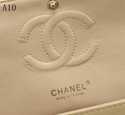 C h a n e l cream 25cm