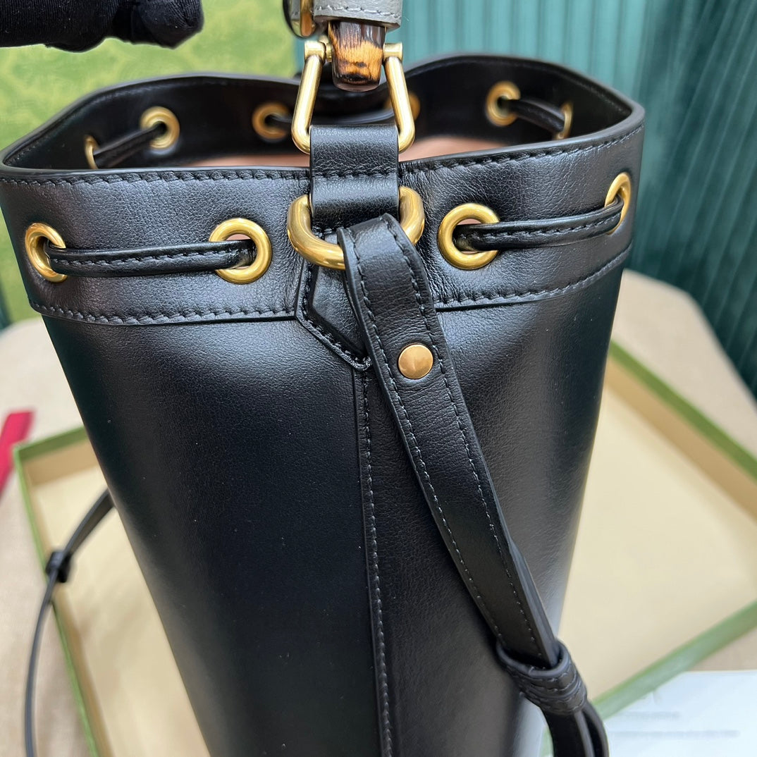 Gucci  Diana Mini Bucket Bag