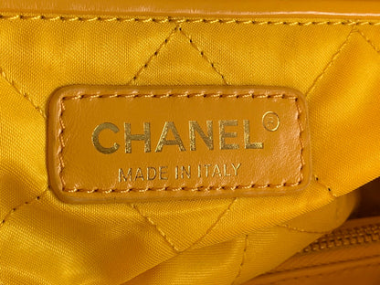 Chanel 22 Medium Handbag