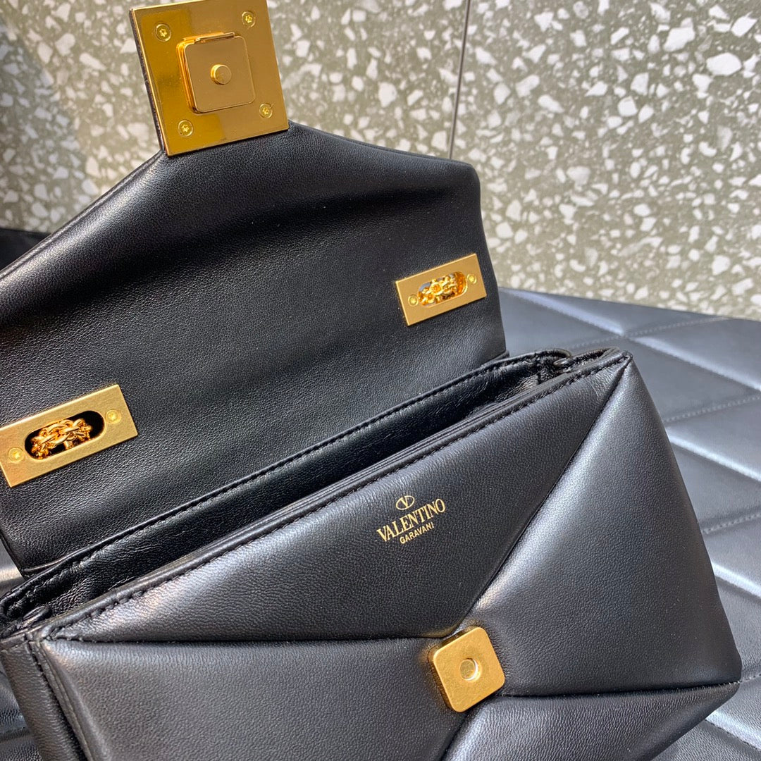 Valentino One Stud Bag With Chain