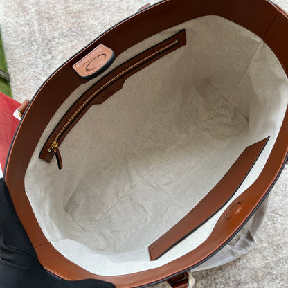 Gucci GG Matelasse Leather Medium Tote Bag