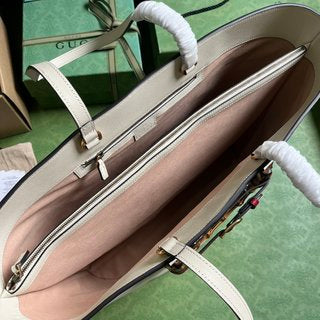 Gucci Diana Medium Tote Bag