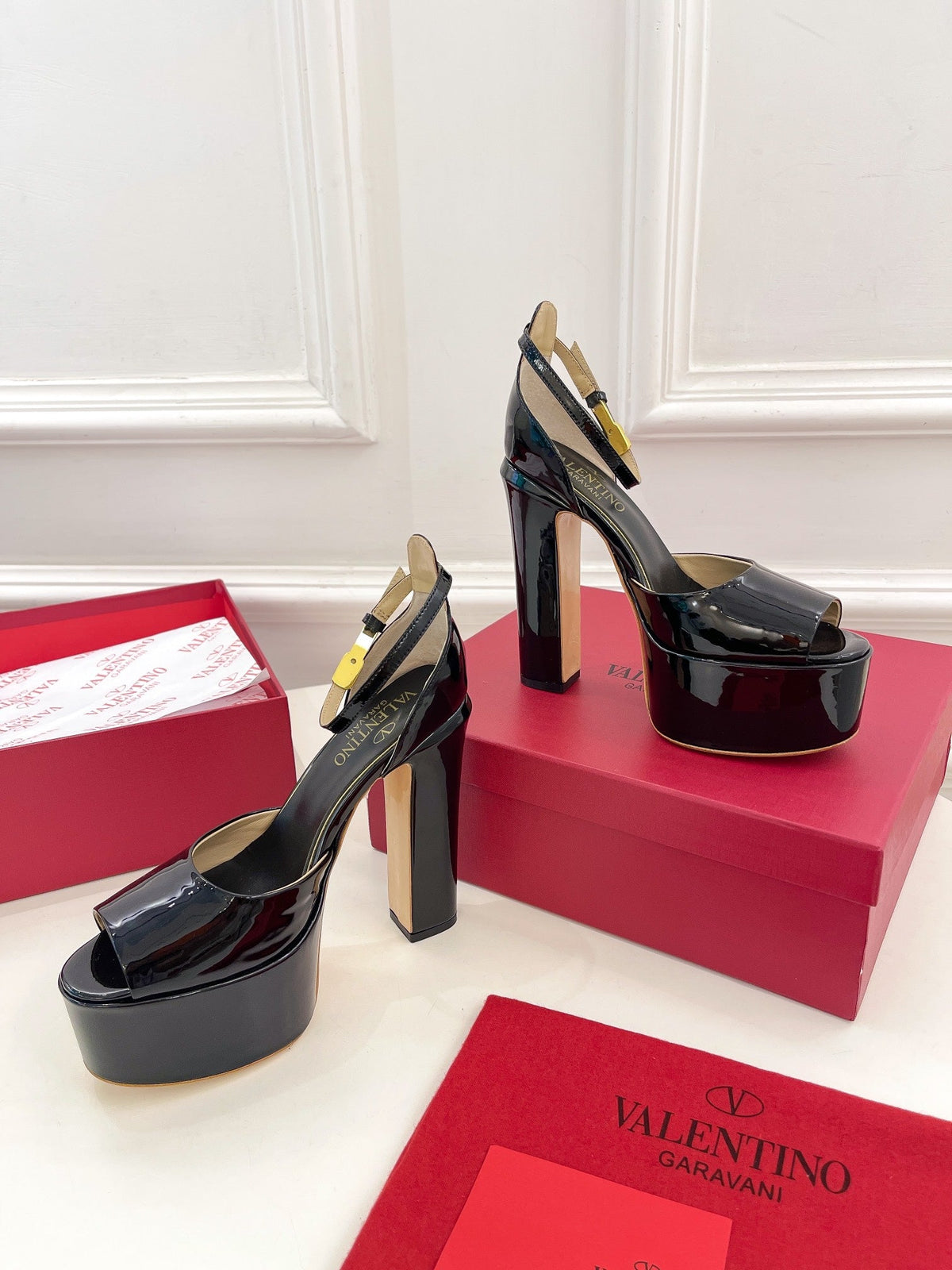 VALENTINO GARAVANI TAN-GO PLATFORM PATENT LEATHER SANDAL 155MM