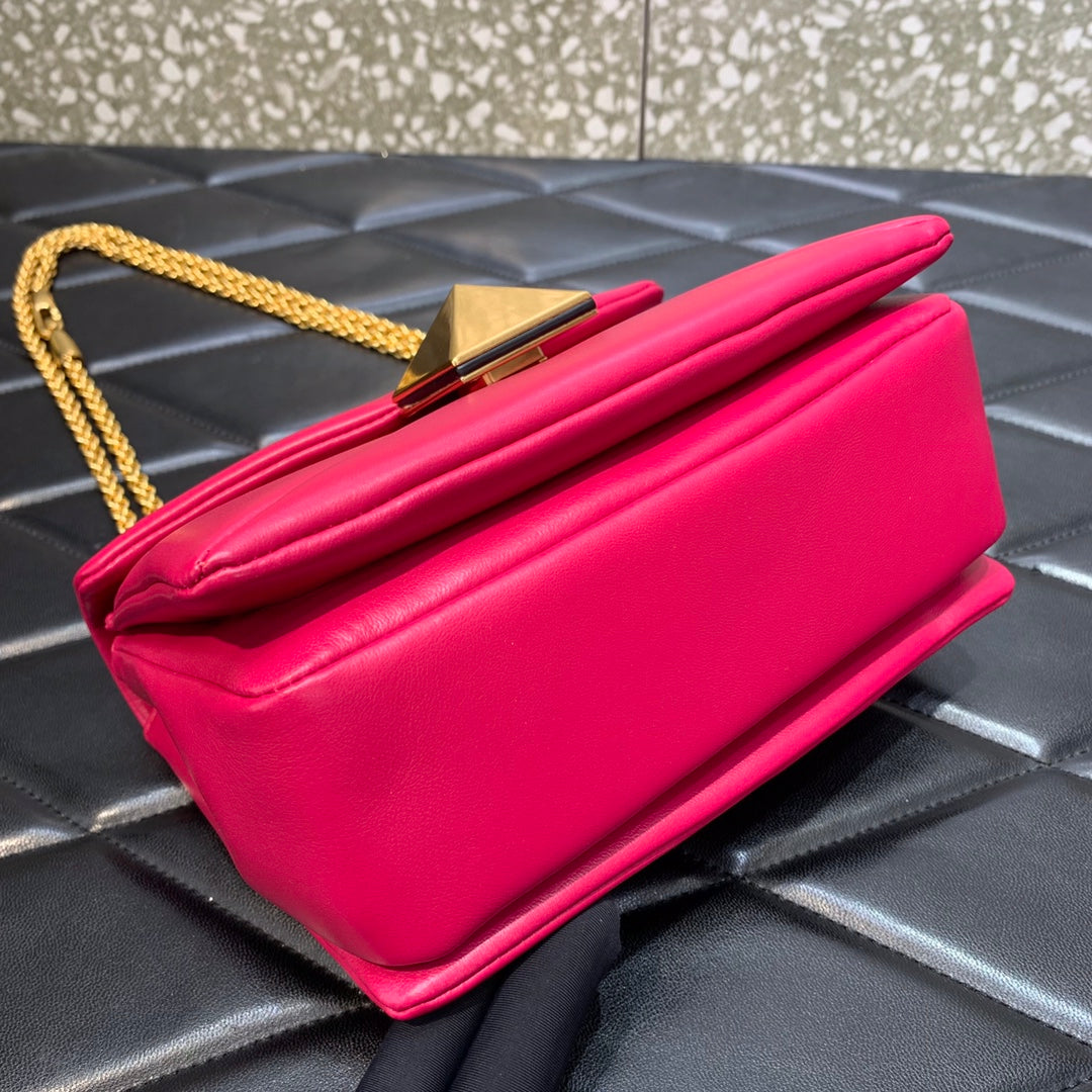 Valentino One Stud Bag With Chain