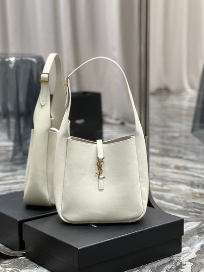 YSL LE 5 À 7 SOFT SMALL HOBO BAG IN SMOOTH LEATHER