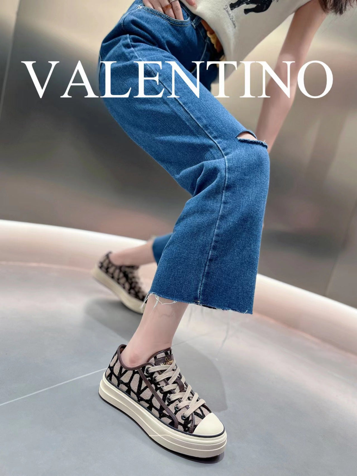 Valentino totaloop Low Top Sneakers