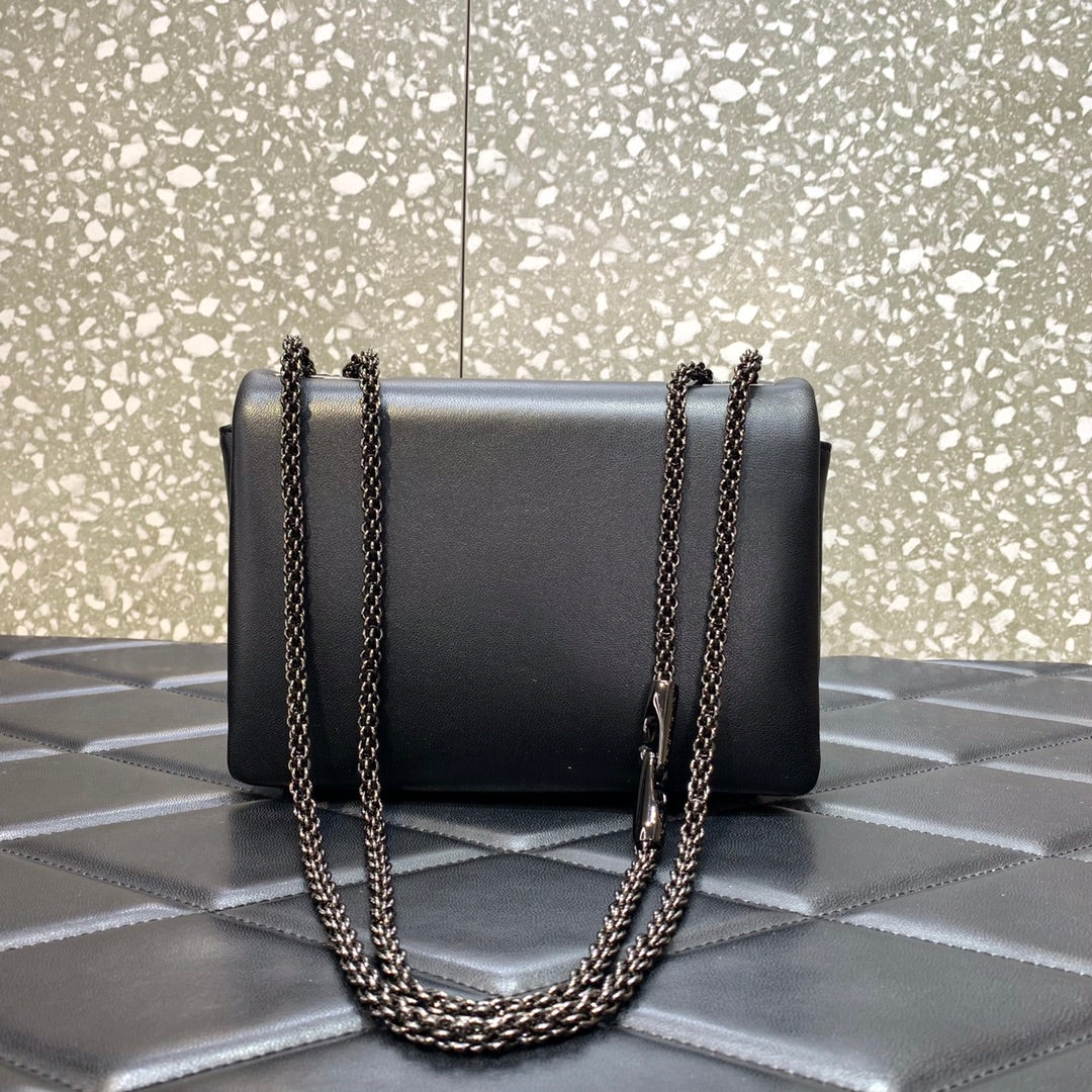 Valentino One Stud Bag With Chain