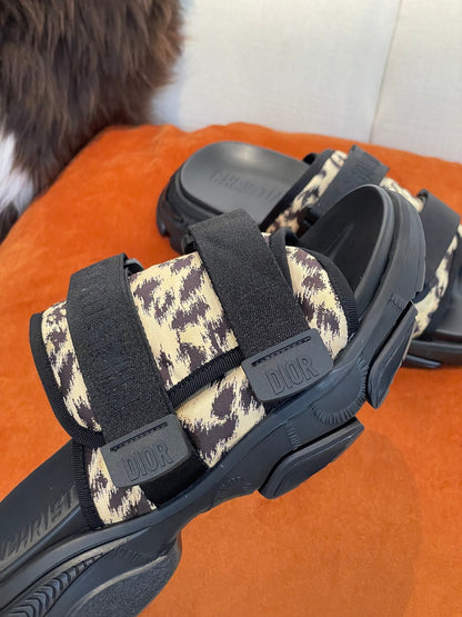 Christian Dior D Wander Slides