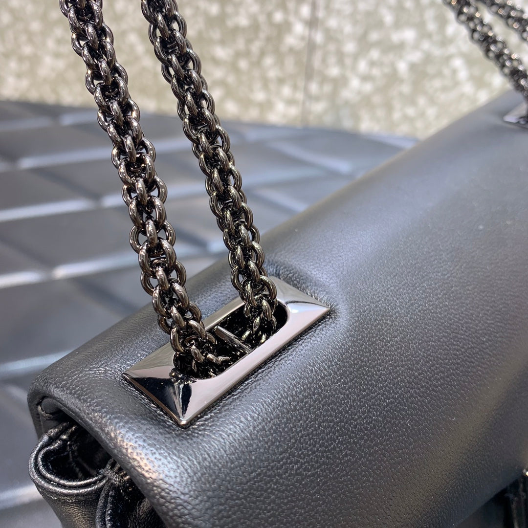 Valentino One Stud Bag With Chain