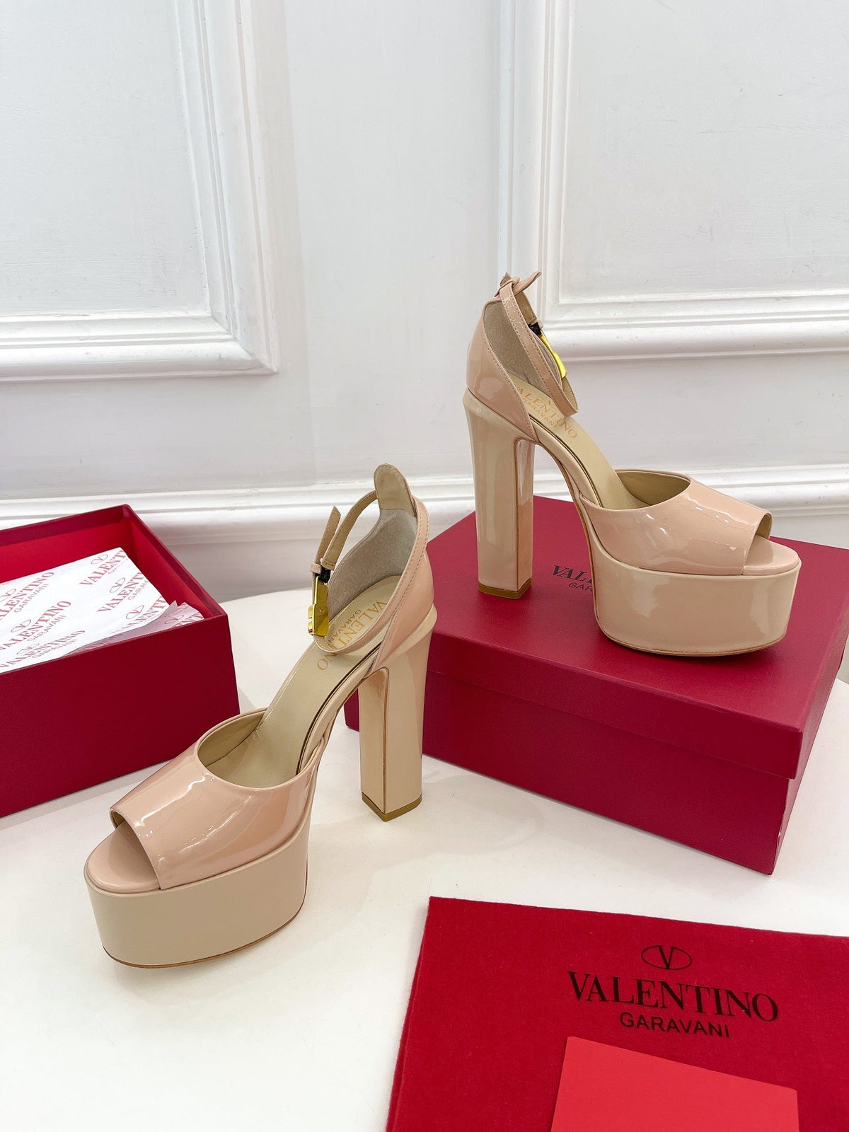 VALENTINO GARAVANI TAN-GO PLATFORM PATENT LEATHER SANDAL 155MM