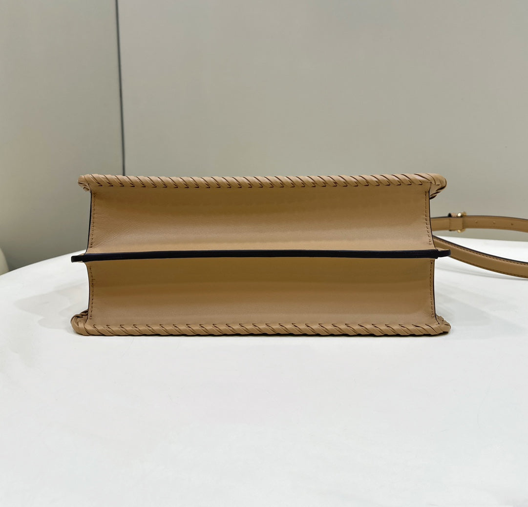 Fendi Peekaboo  Small iseeu Bag