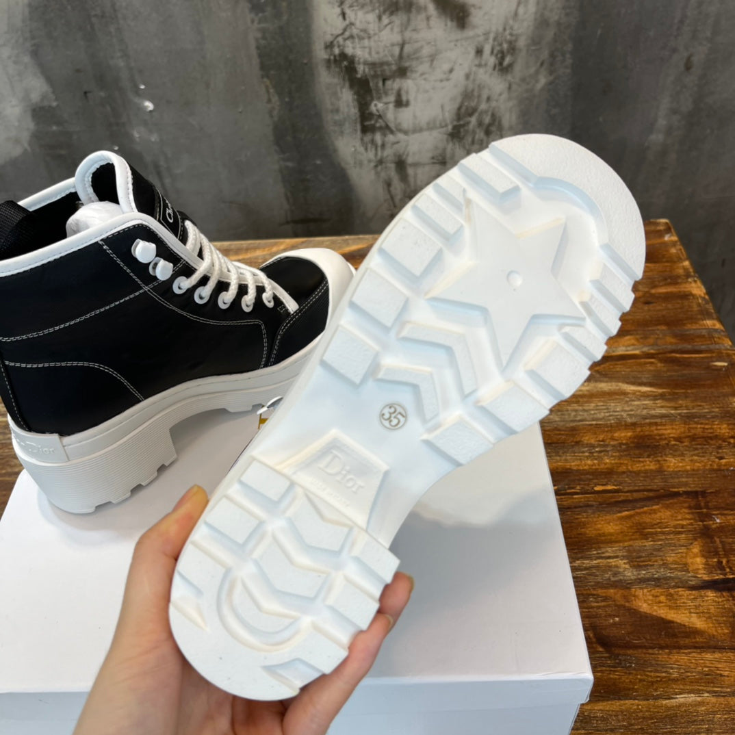 Christian Dior  Rise Ankle Boots