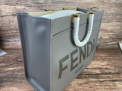 Fendi Sunshine Shopper large Bag