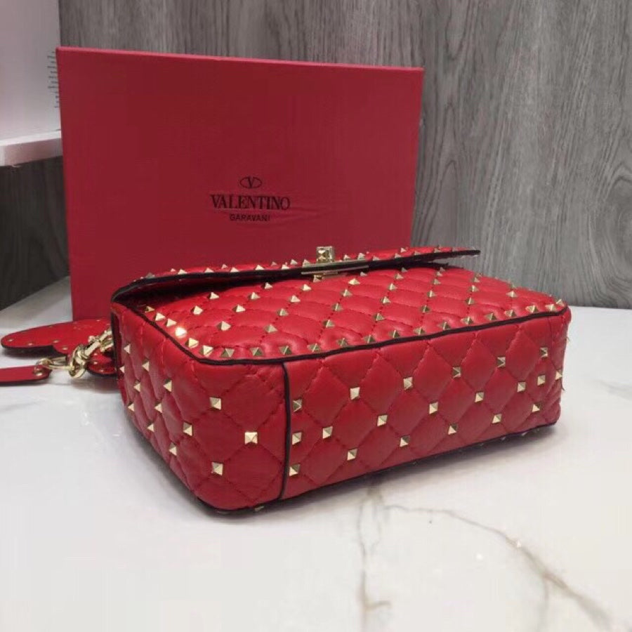 Valentino Garavani  Rockstud Spike Medium  Bag