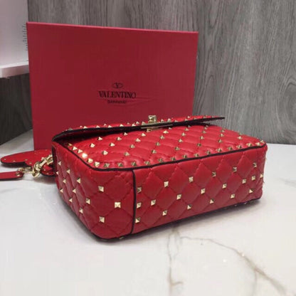 Valentino Garavani  Rockstud Spike Medium  Bag