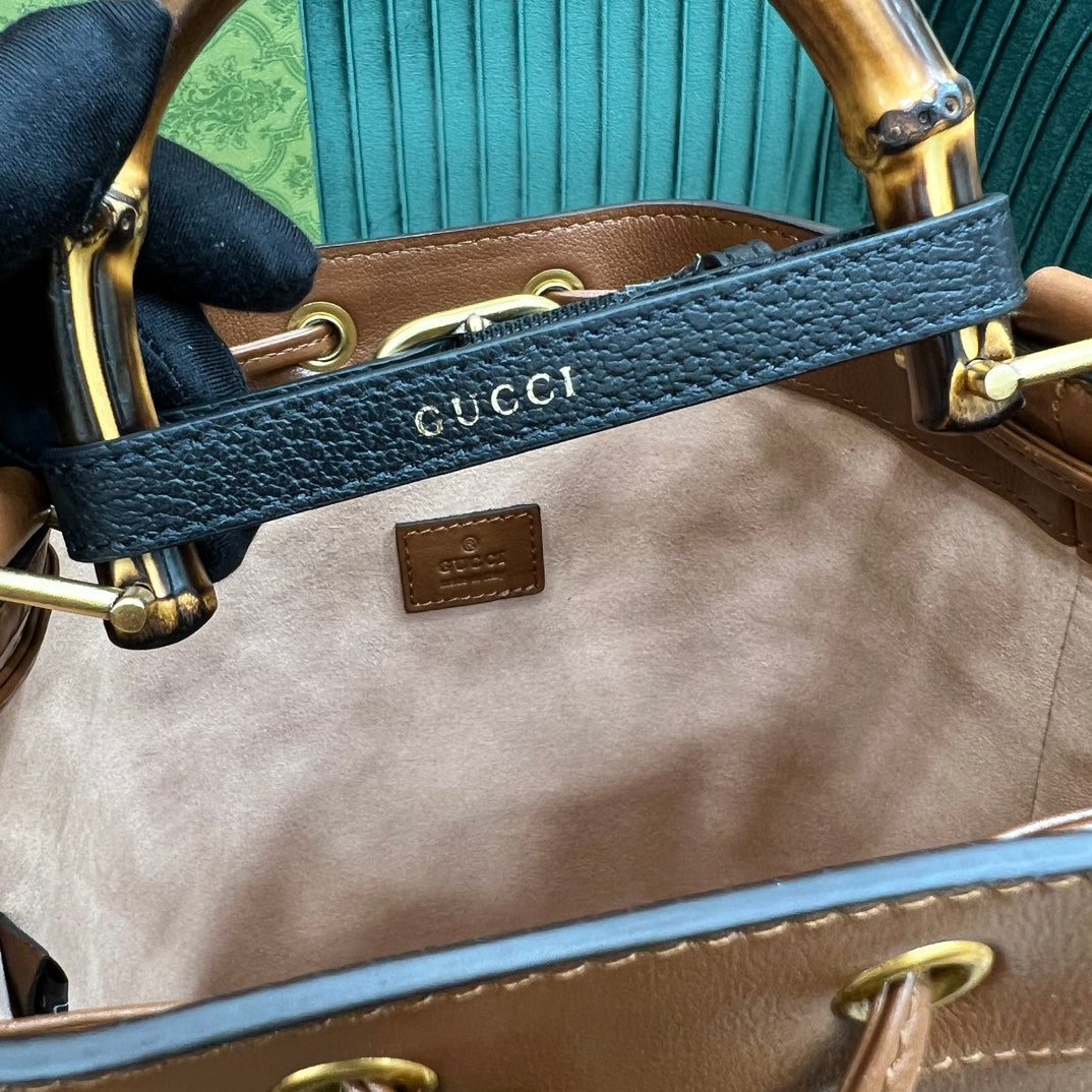 Gucci  Diana Mini Bucket Bag