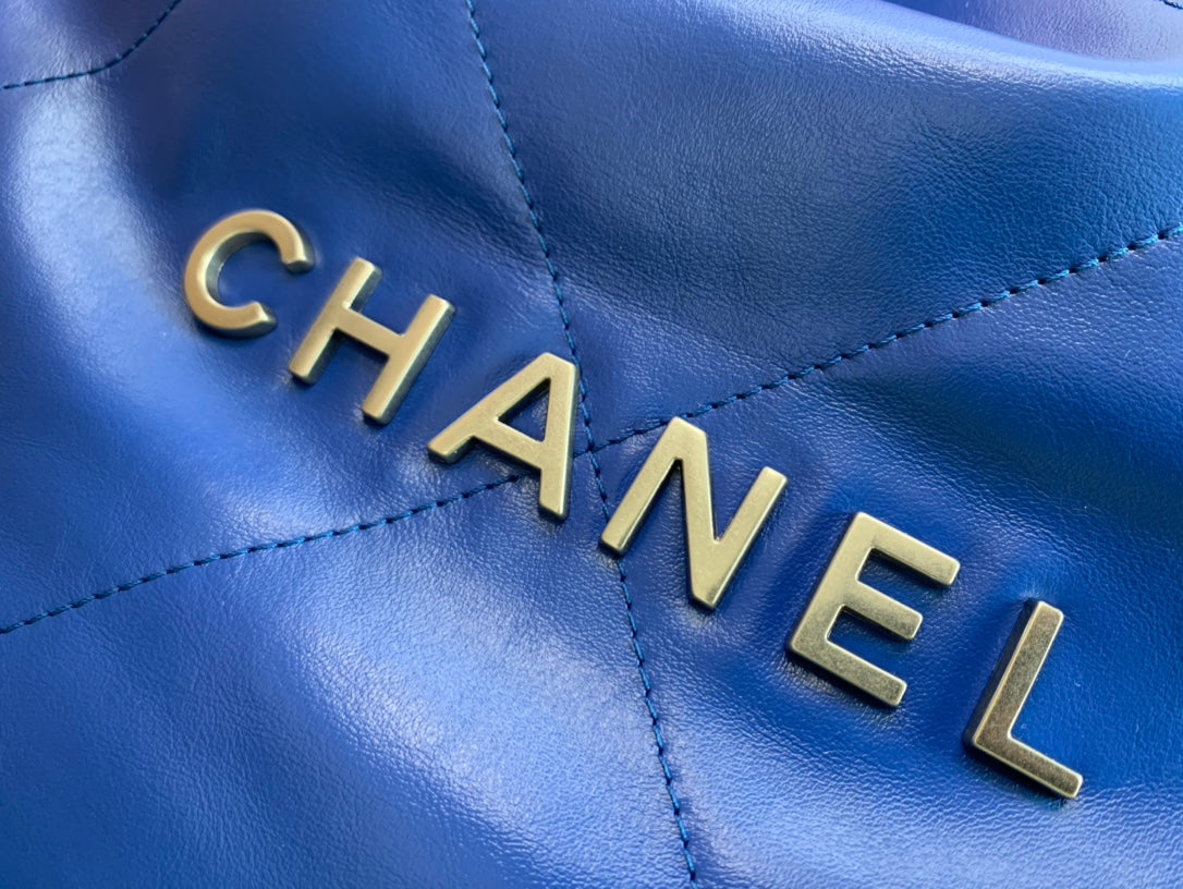 Chanel 22 Medium Handbag