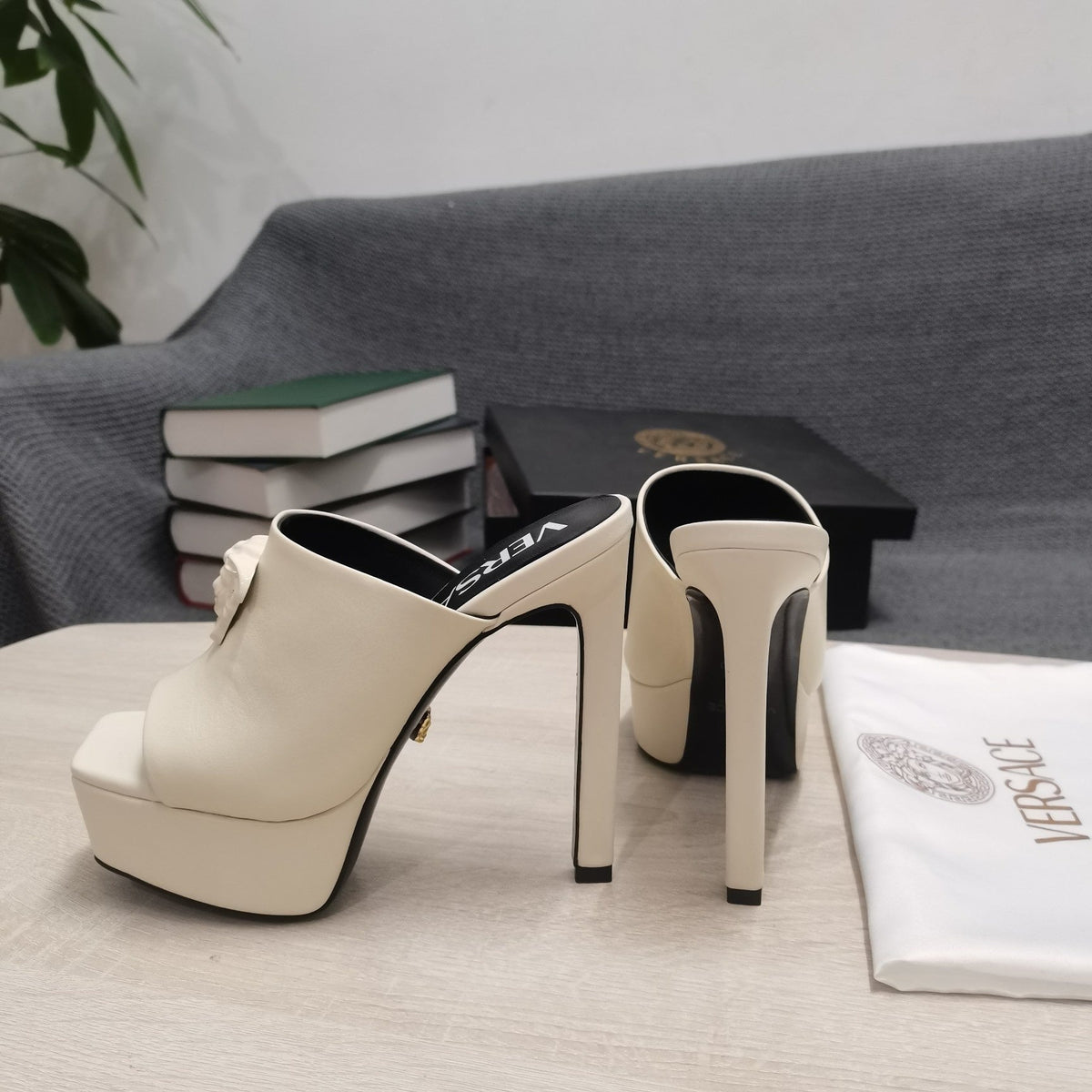 Versace LA MEDUSA PLATFORM MULES