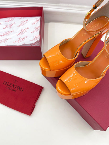 VALENTINO GARAVANI TAN-GO PLATFORM PATENT LEATHER SANDAL 155MM