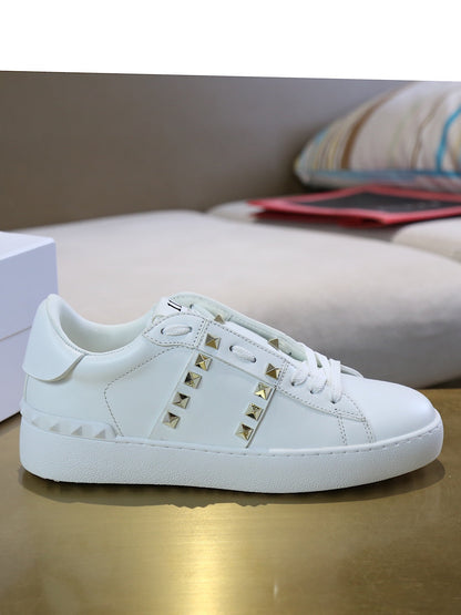 Valentino Calfskin  rockstud Untitled Sneakers
