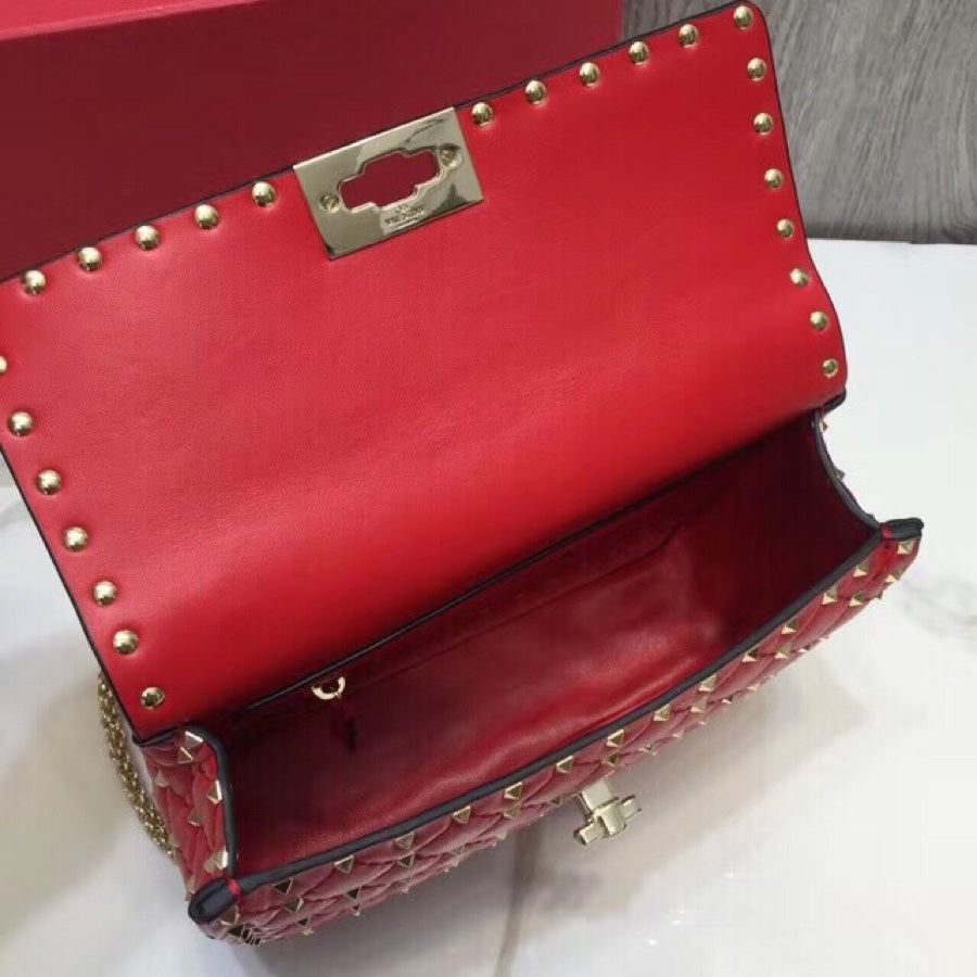 Valentino Garavani  Rockstud Spike Medium  Bag