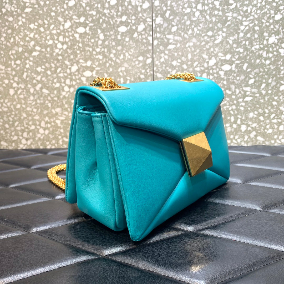 Valentino One Stud Bag With Chain