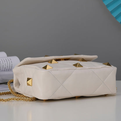 Valentino Garavani Medium Roman Stud The Shoulder Bag In Nappa With Chain