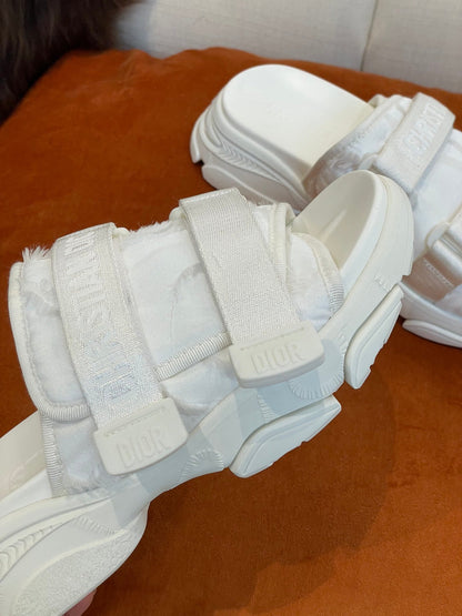 Christian Dior D Wander Slides