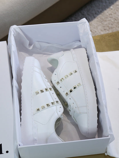 Valentino Calfskin  rockstud Untitled Sneakers