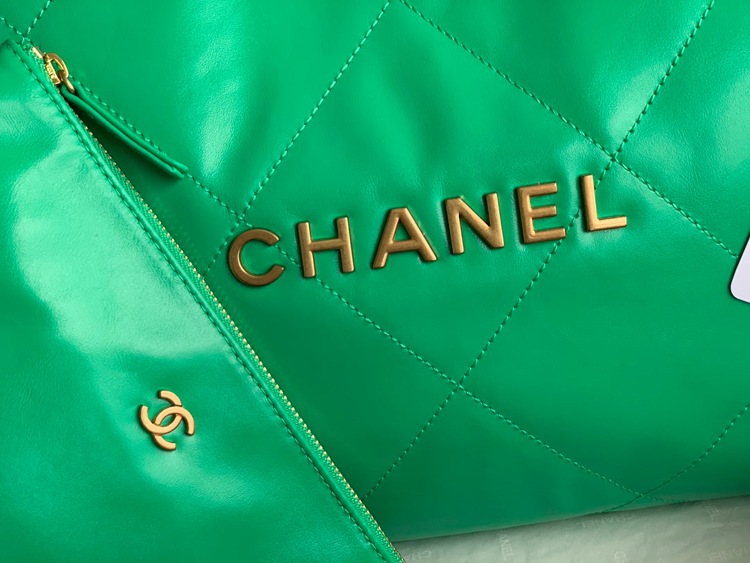 Chanel 22 Medium Handbag