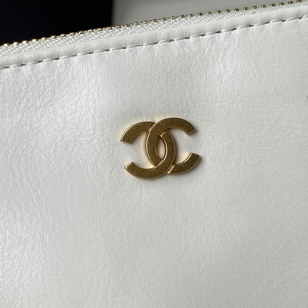 Chanel 22 Large Handbag