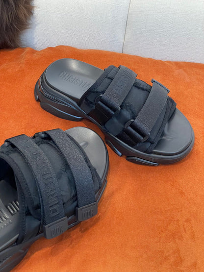 Christian Dior D Wander Slides