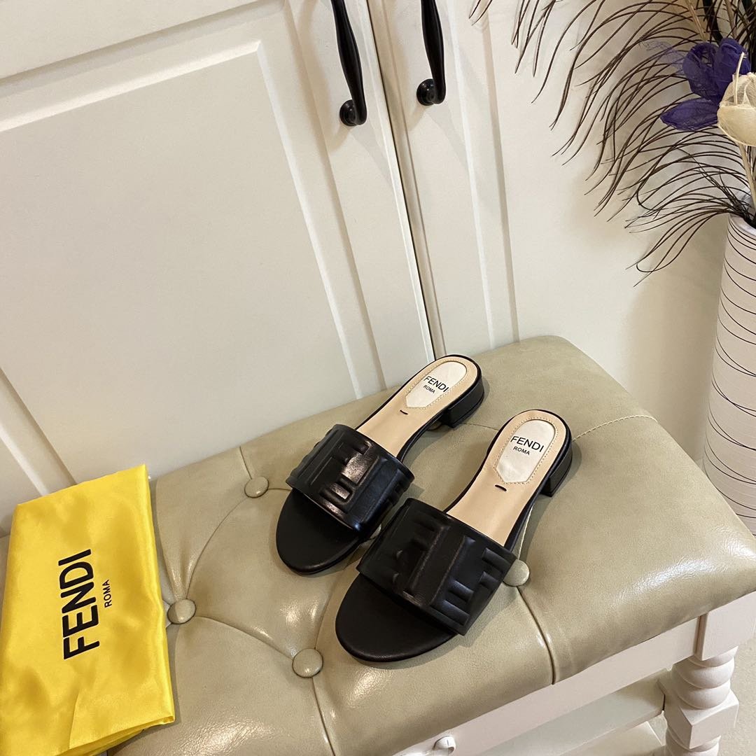 Fendi Signature Slides