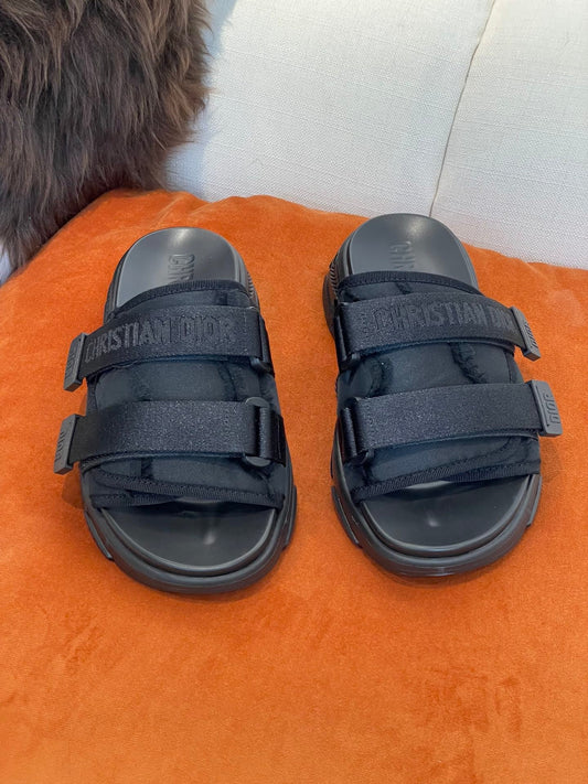 Christian Dior D Wander Slides