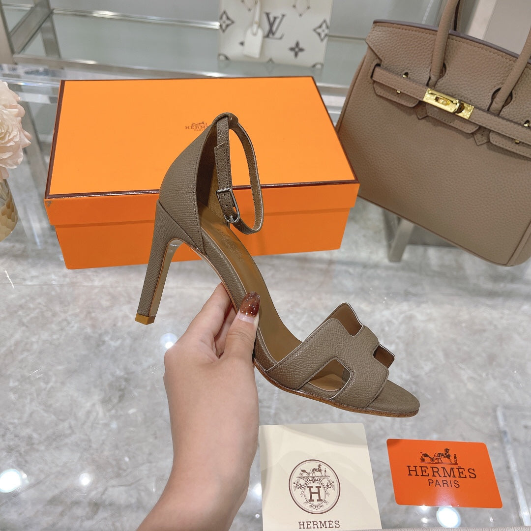 Hermes premiere 70 Heels