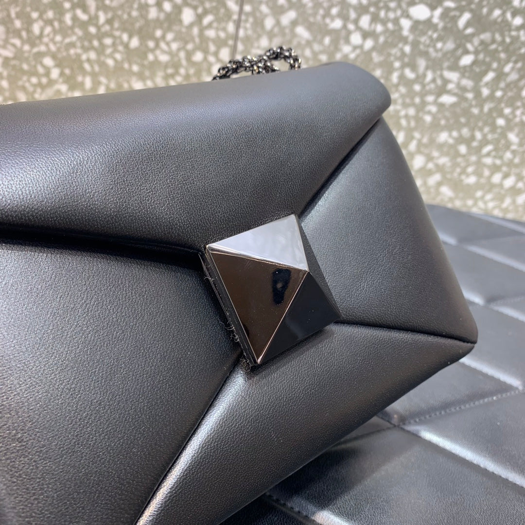 Valentino One Stud Bag With Chain