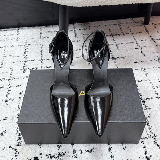 ALAIA 26S POINTED-TOE HEELS 90 MM IN BLACK PATENT CALFSKIN