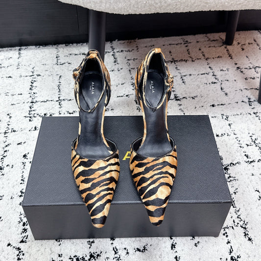 ALAIA 26S POINTED-TOE HEELS 90 MM IN TIGER PRINT PONY HAIR