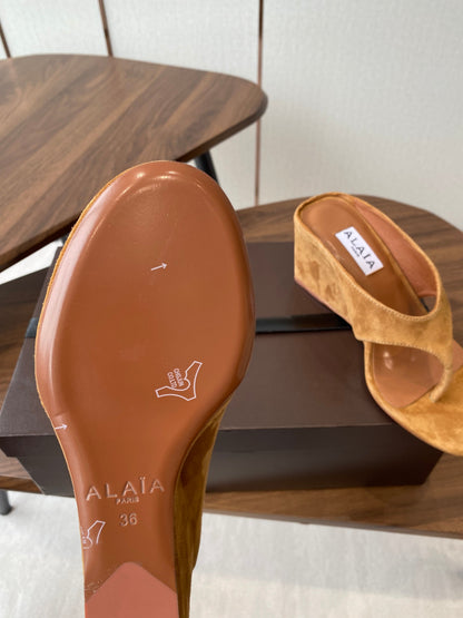 ALAIA WEDGE THONG SANDALS 25S IN BURNT ORANGE SUEDE