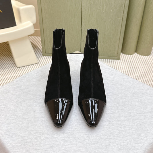 ALAIA 26S ANKLE BOOTS IN BLACK SUEDE AND GLOSSY CALFSKIN