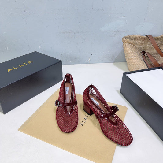 ALAIA 26S HIGH-HEEL MARY JANES 50 MM IN DARK RED WOVEN MESH