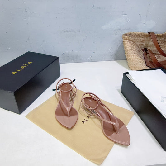 ALAIA 26S THONG SANDALS IN NUDE CALFSKIN