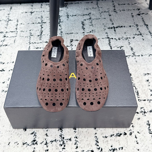 ALAIA 26S FLAT SLIP-ONS IN DARK BROWN SUEDE WITH OPENWORK PATTERN