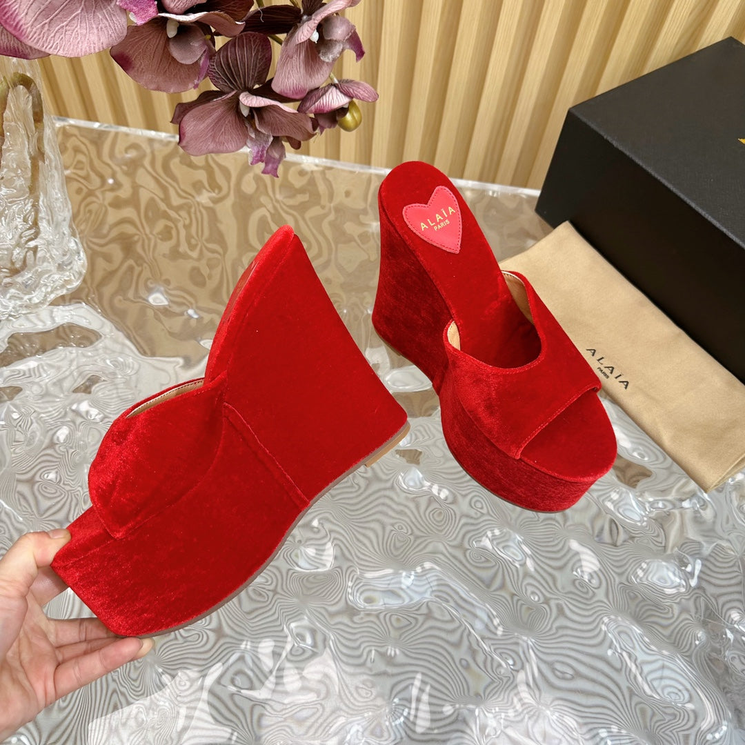 ALAIA PLATFORM WEDGE IN CHERRY RED VELVET WITH HEART EMBROIDERED
