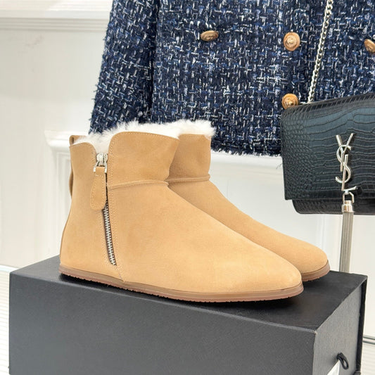 ALAIA 26S SNOW BOOTS IN DARK BEIGE SUEDE AND WOOL