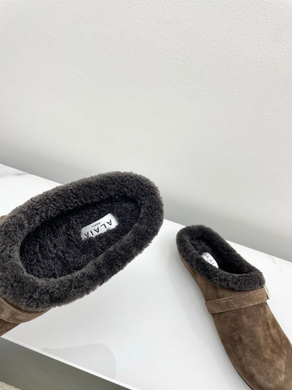 ALAIA 26S MULE IN DARK BROWN SUEDE AND WOOL